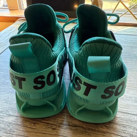 Just So So sneakers in green - Picture 2 of 3